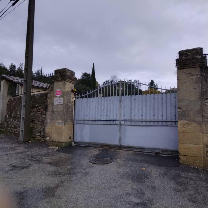 Apartamento Le Provence Avec Piscine, Climatisation Et Parking Uzès Exterior foto