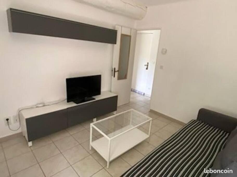 Apartamento Le Provence Avec Piscine, Climatisation Et Parking Uzès Exterior foto